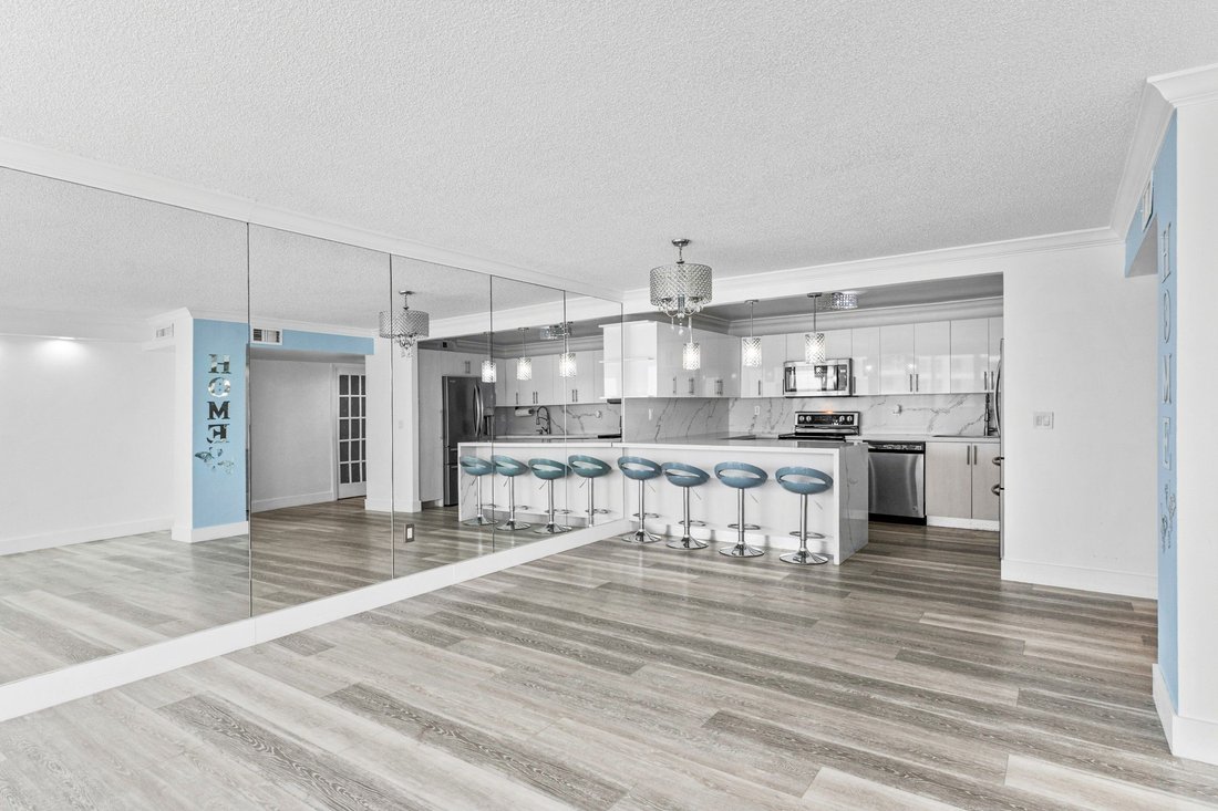 Condo in Miami, Florida, United States 5 - 18692951