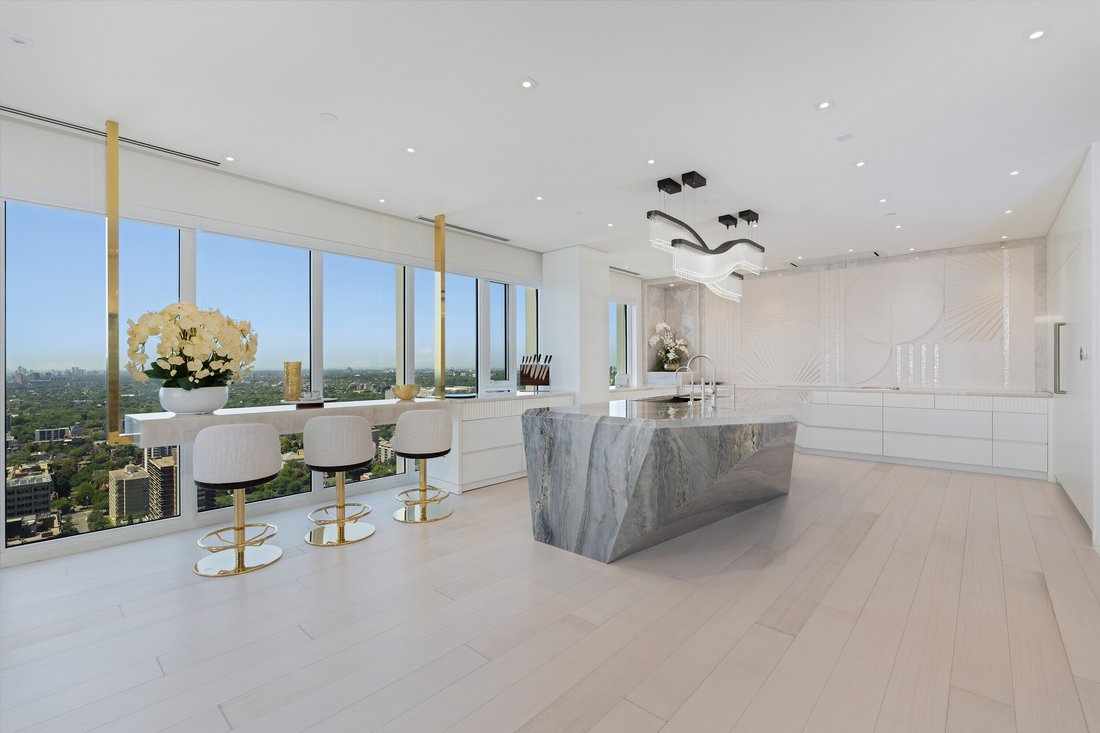 Condo in Toronto, Ontario, Canada 5 - 18692919