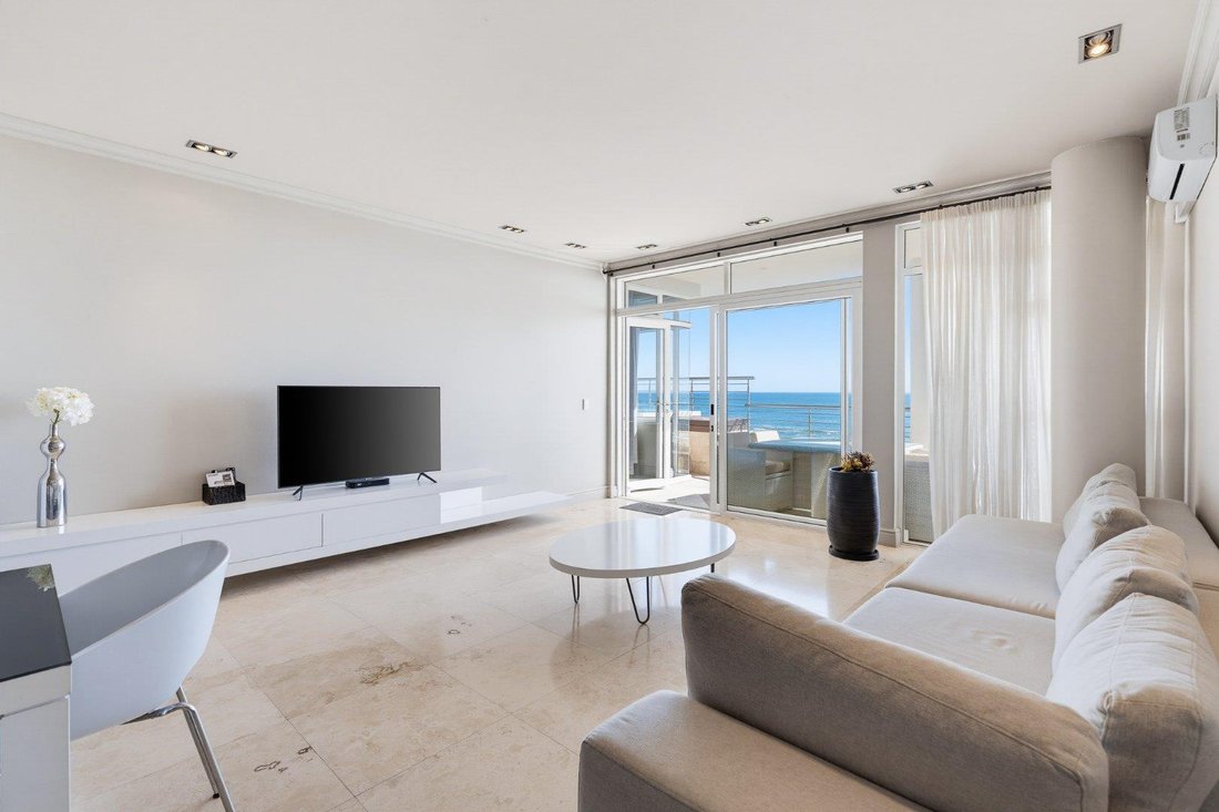 Apartment in City Centre, Cape Town, South Africa 5 - 18693024
