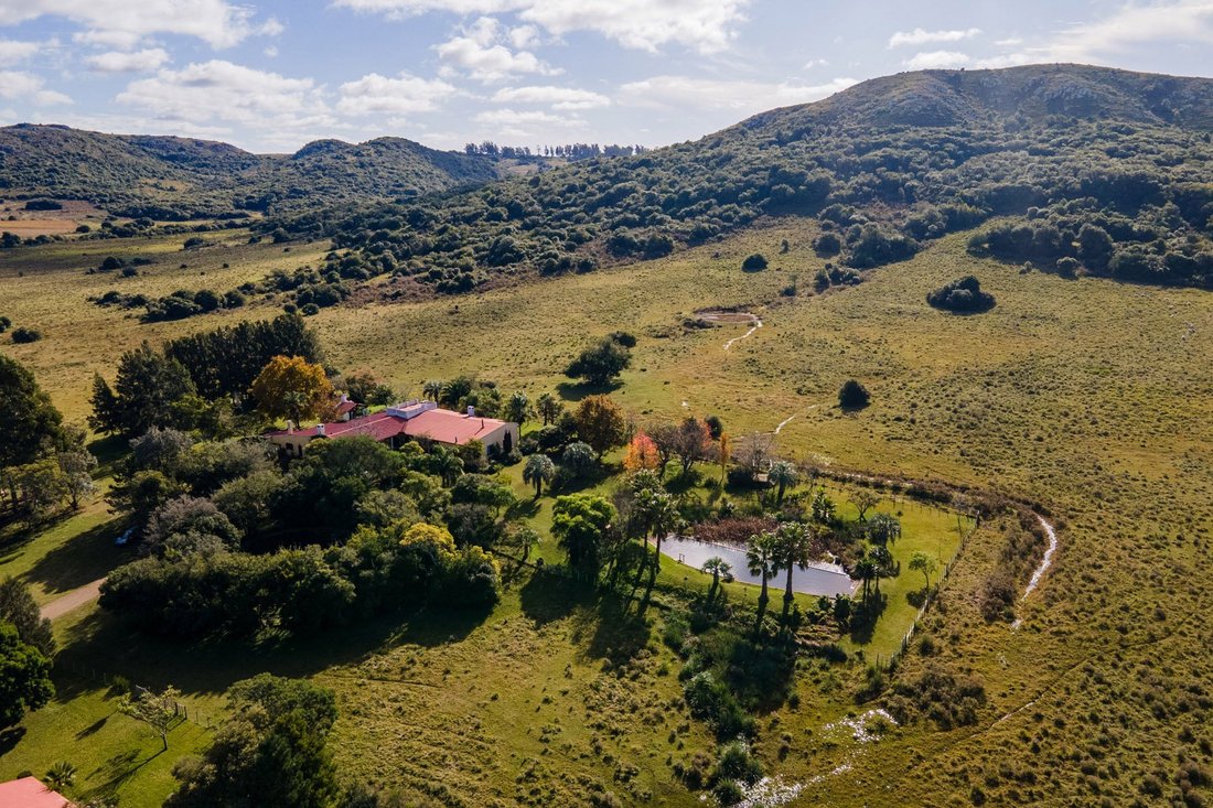 Farm Ranch in Mariscala, Lavalleja Department, Uruguay 1 - 18692942