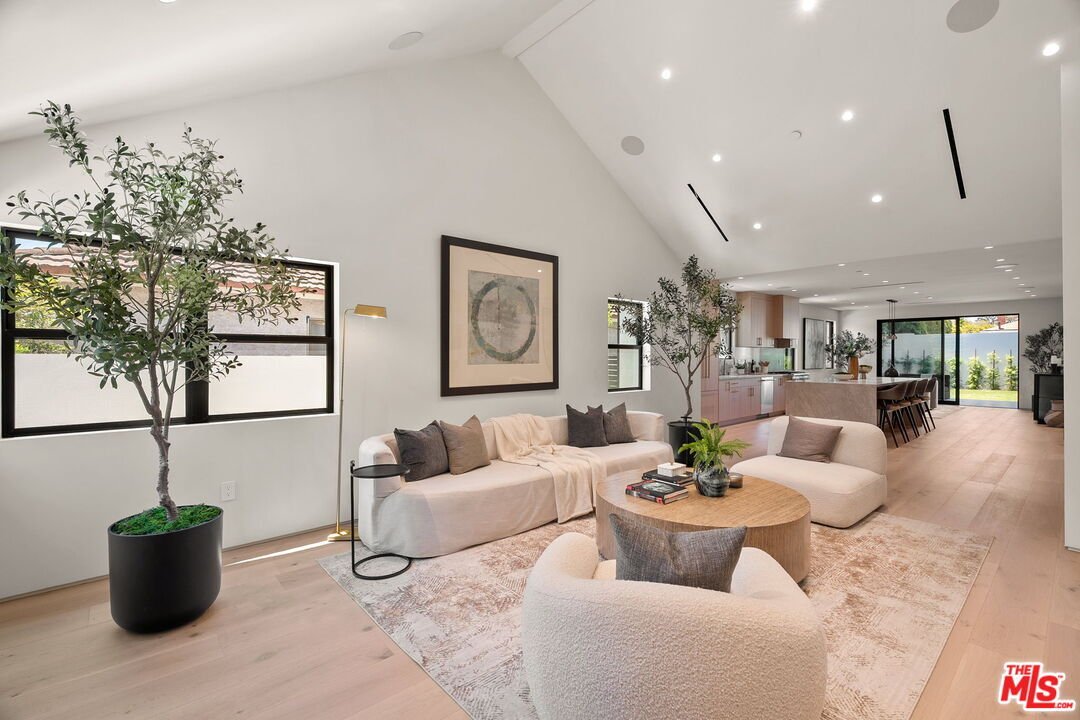 House in Los Angeles, California, United States 5 - 18692753