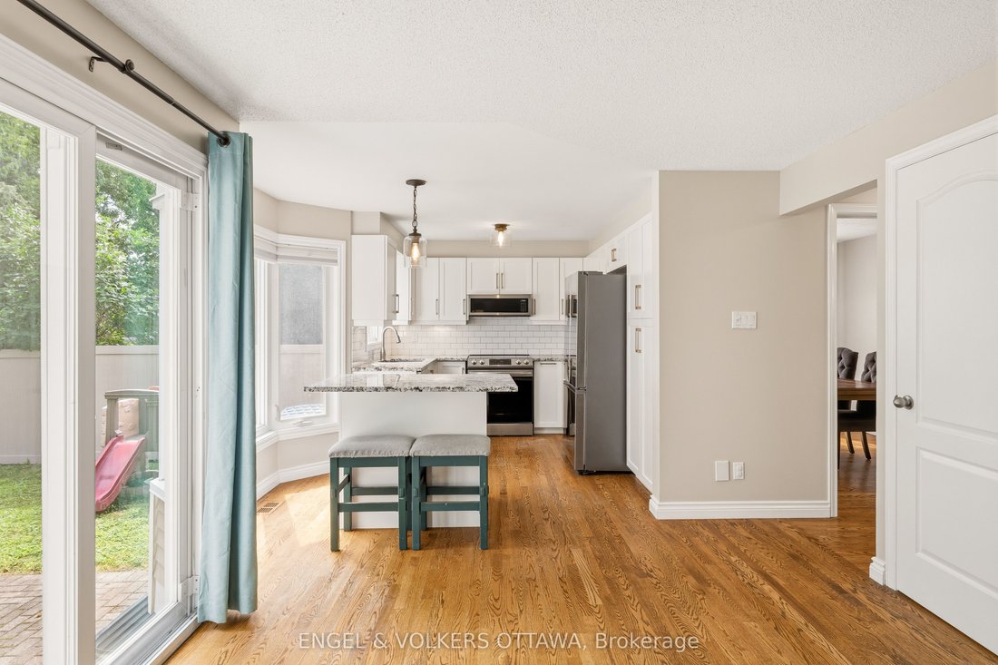 House in Ottawa, Ontario, Canada 5 - 18693166