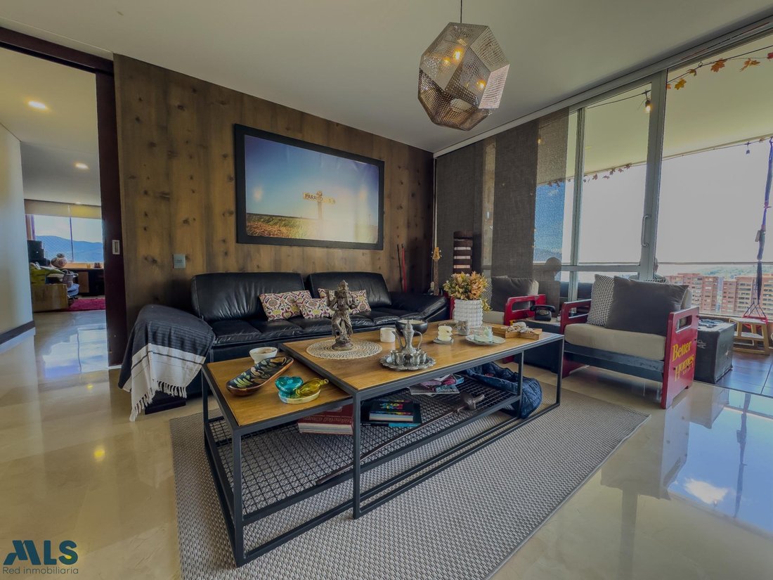 Apartment in Medellín, Antioquia, Colombia 2 - 18693106