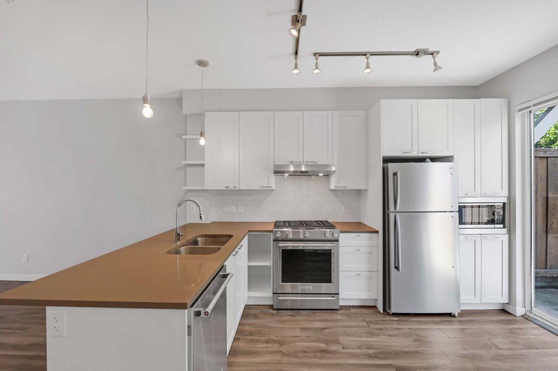 Townhouse in Squamish, British Columbia, Canada 4 - 18693158