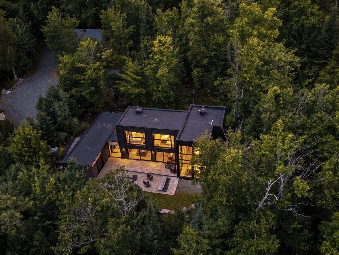 House in Saint-Donat-de-Montcalm, Quebec, Canada 1 - 18693142