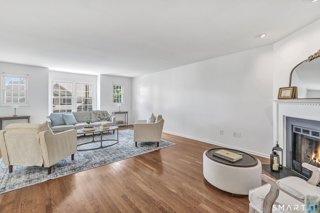 Condo in Trumbull, Connecticut, United States 4 - 18693135