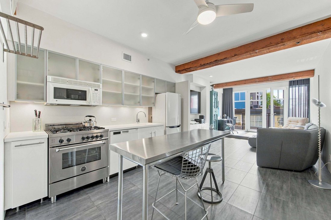 Condo in Vancouver, British Columbia, Canada 2 - 18693161