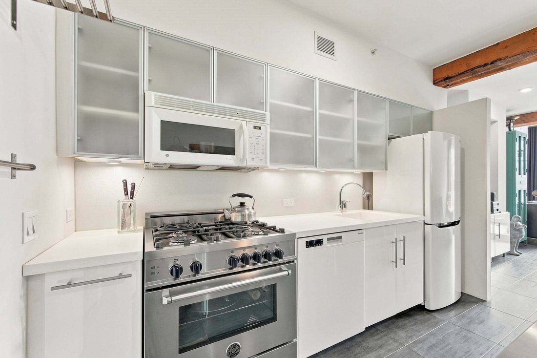 Condo in Vancouver, British Columbia, Canada 3 - 18693161