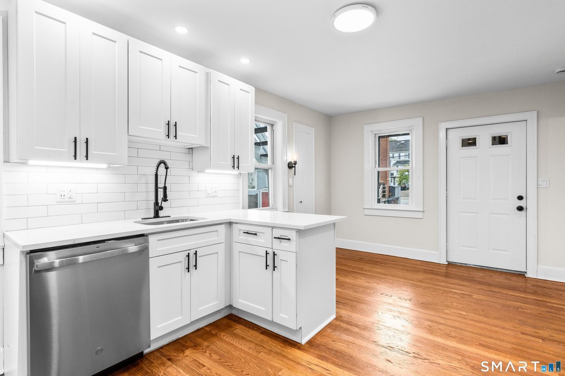 House in Stamford, Connecticut, United States 5 - 18693139