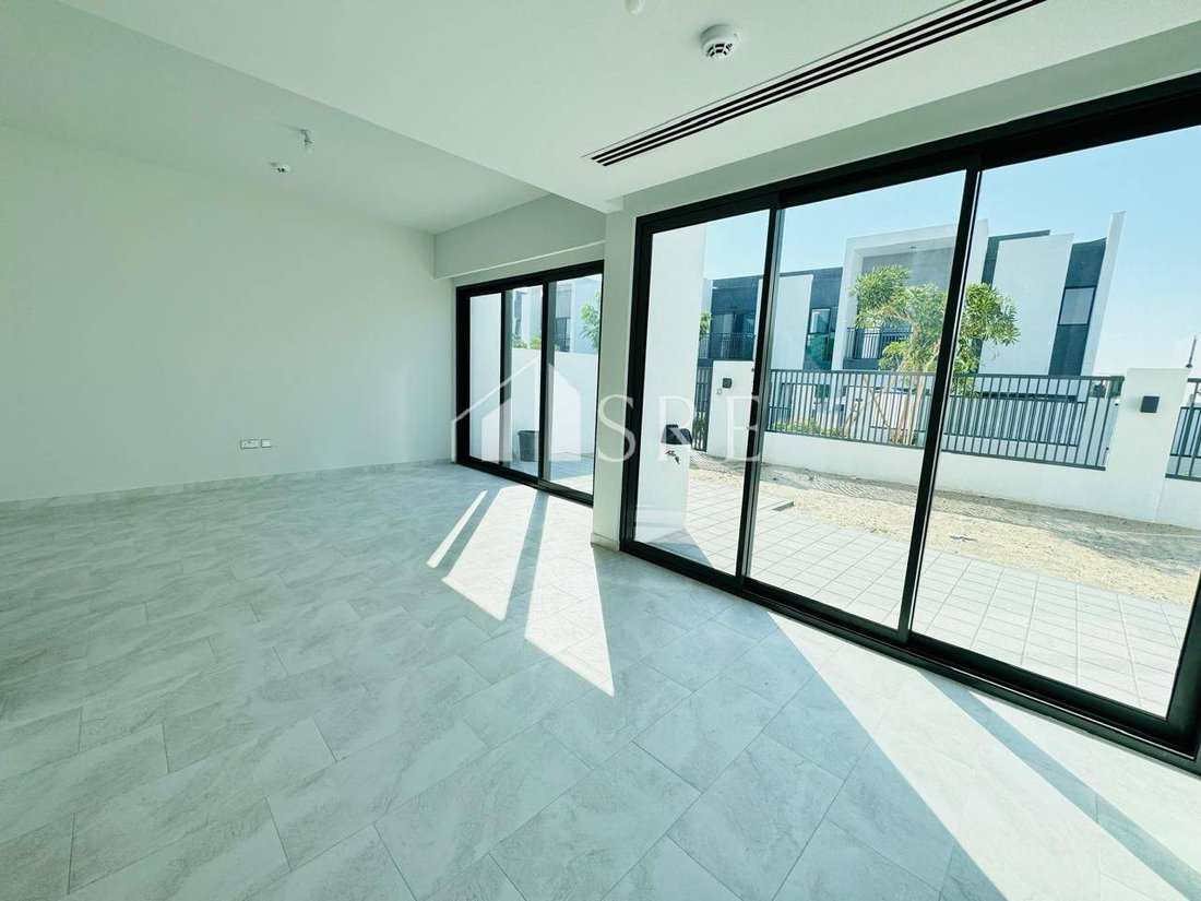 Townhouse in Wadi Al Safa 5, Wadi Al Safa, Dubai 2 - 18615823