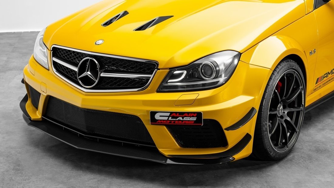 Coupe in Dubai, United Arab Emirates 5 - 18693265
