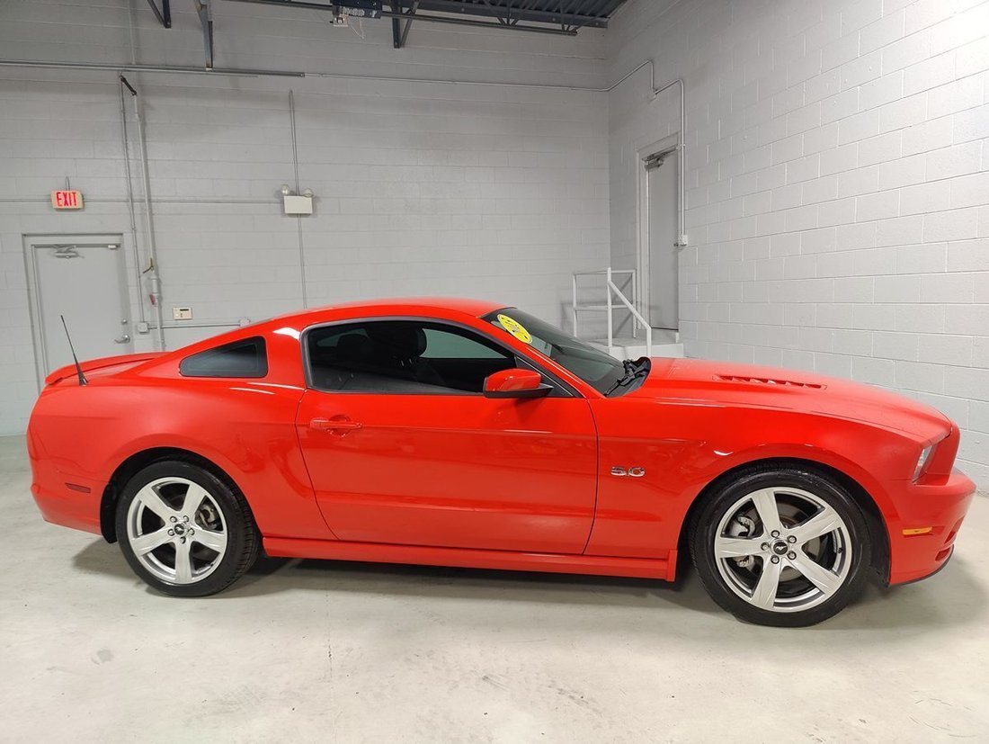 Coupe in Carol Stream, IL, United States 5 - 18693217
