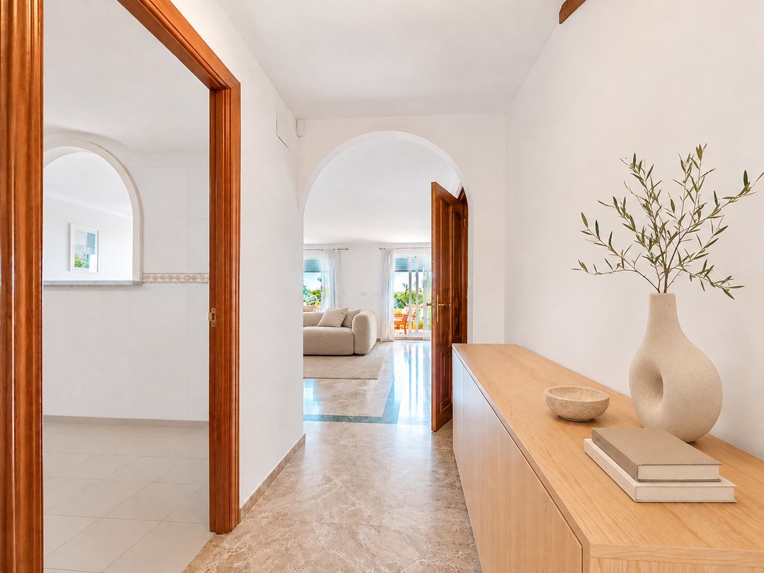 Townhouse in Buenas Noches, Estepona, Spain 4 - 18693276