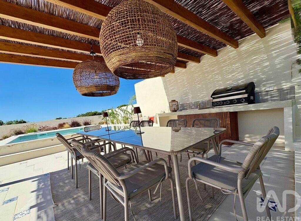 Townhouse in Lagoa e Carvoeiro, Algarve, Portugal 4 - 18693372