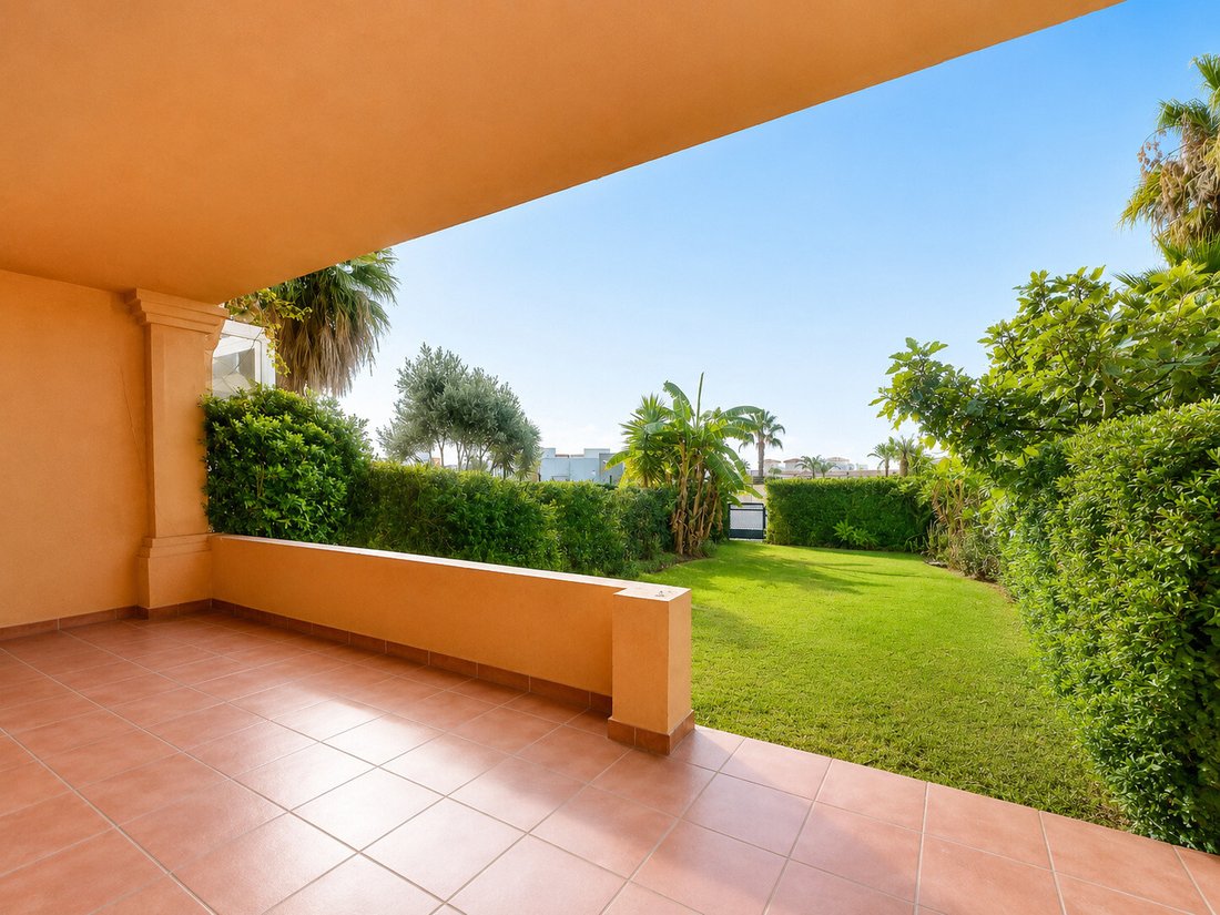 Townhouse in Buenas Noches, Estepona, Spain 2 - 18693276