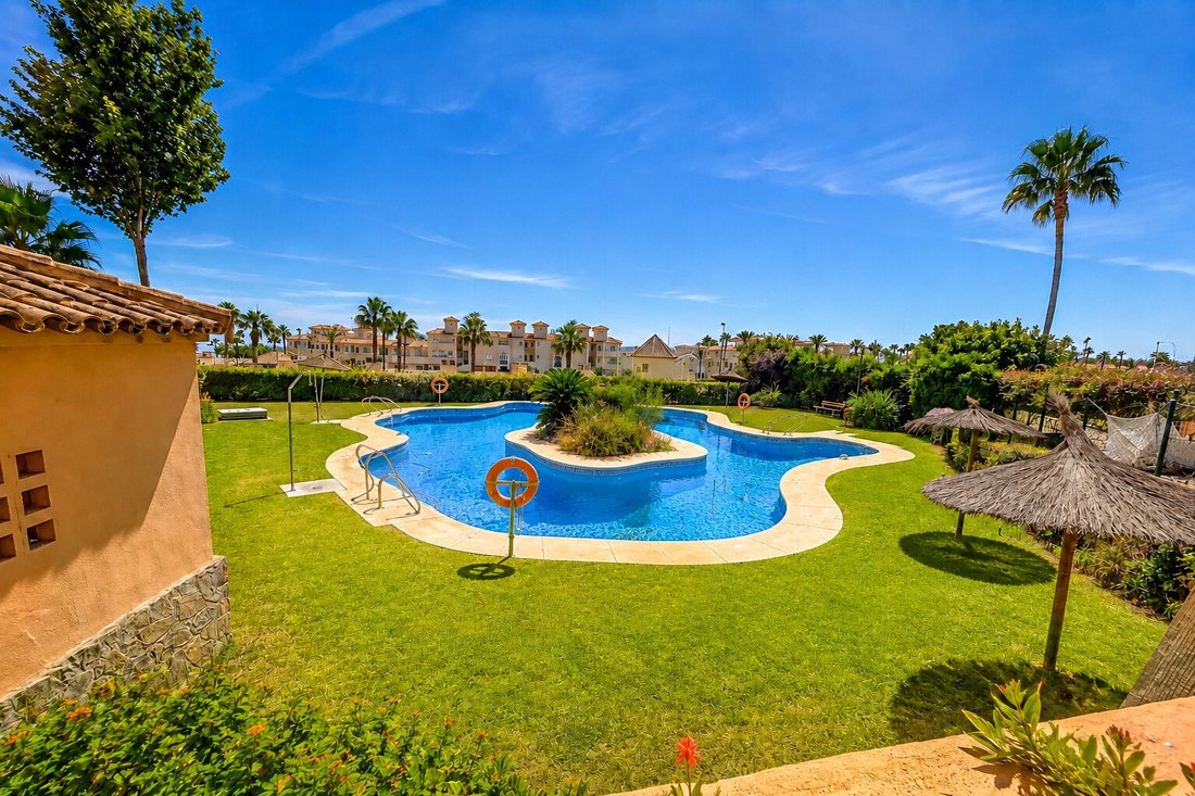 Townhouse en Buenas Noches, Estepona, España 2 - 18693276