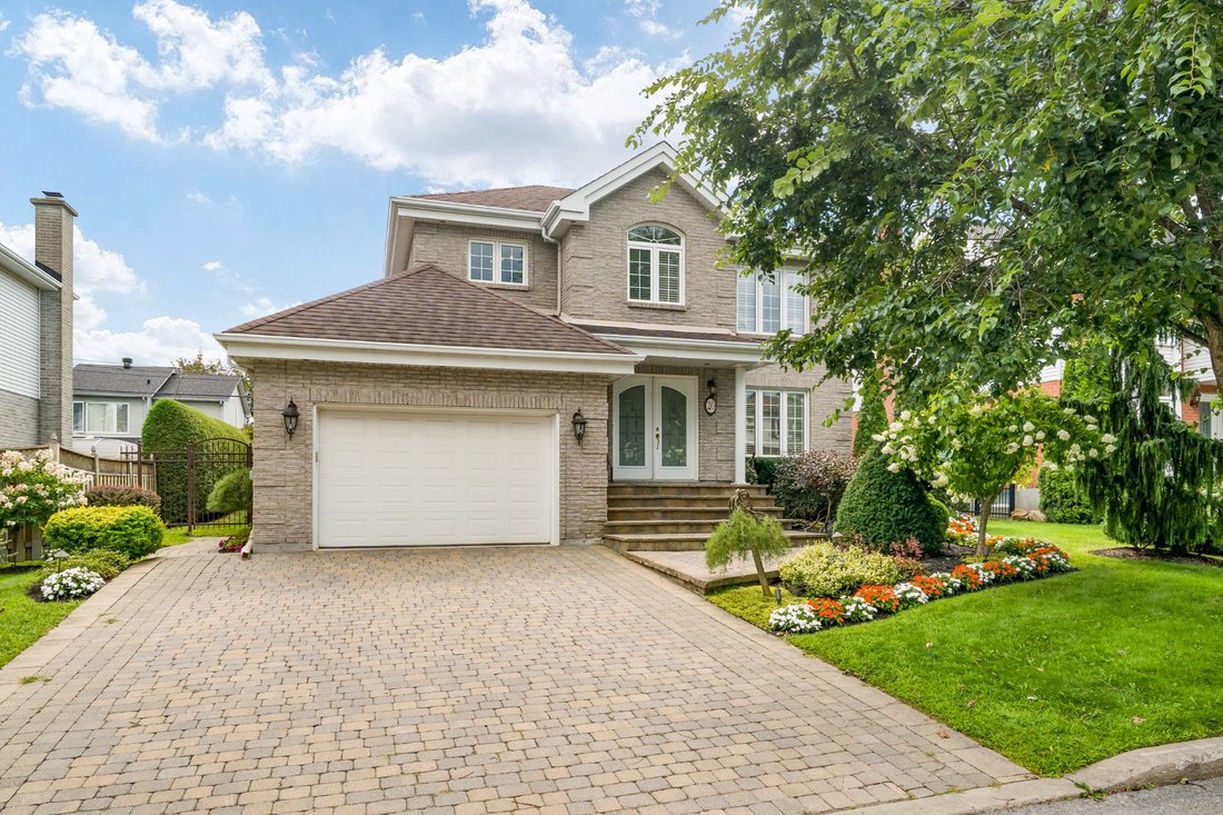 House in Kirkland, Quebec, Canada 1 - 18693184