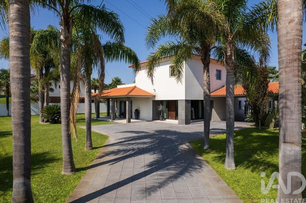 Townhouse in Oliveira do Bairro, Aveiro District, Portugal 1 - 18693374