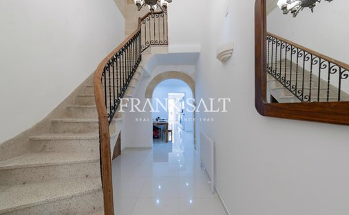 Townhouse in Naxxar, Malta 1