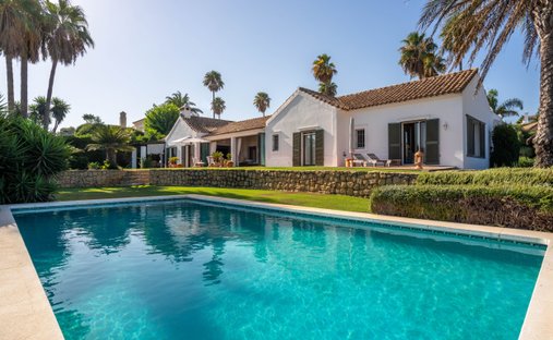 Villa in Sotogrande, San Roque, Andalusien 1
