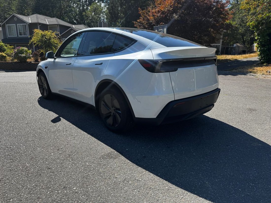 Suv in Everett, WA, United States 2 - 18693699