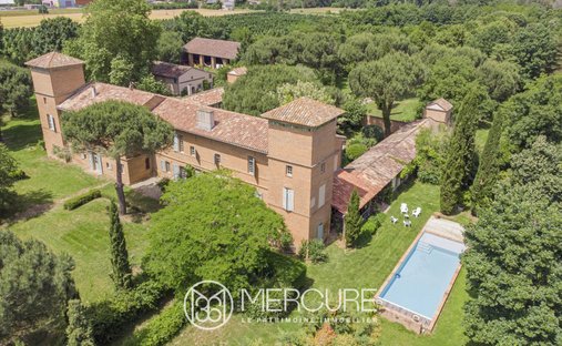 Estate in Buzet-sur-Tarn, Occitania, France 1