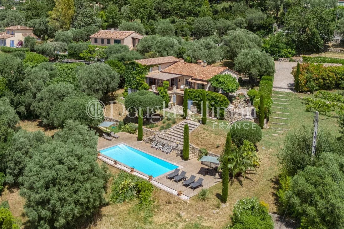 Villa à Châteauneuf-Grasse, Provence-Alpes-Côte d'Azur, France 5 - 16255286