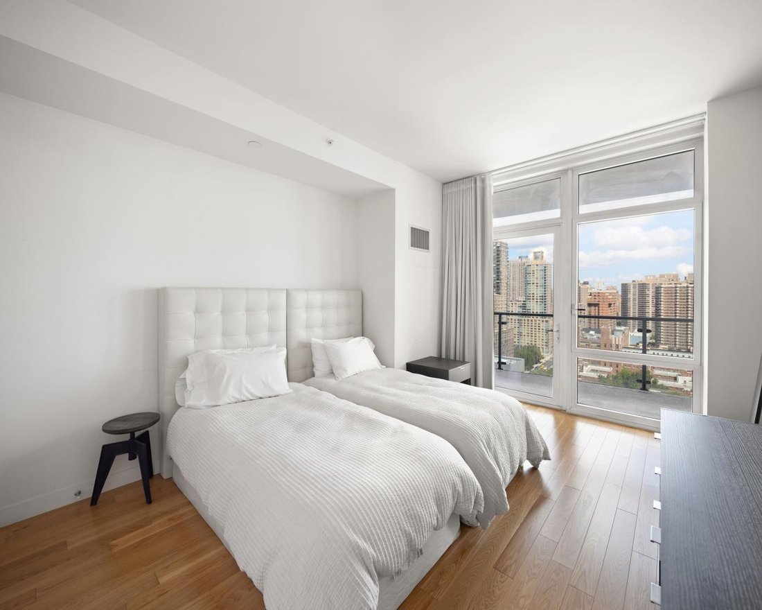 Condo in New York, New York, United States 3 - 18693307