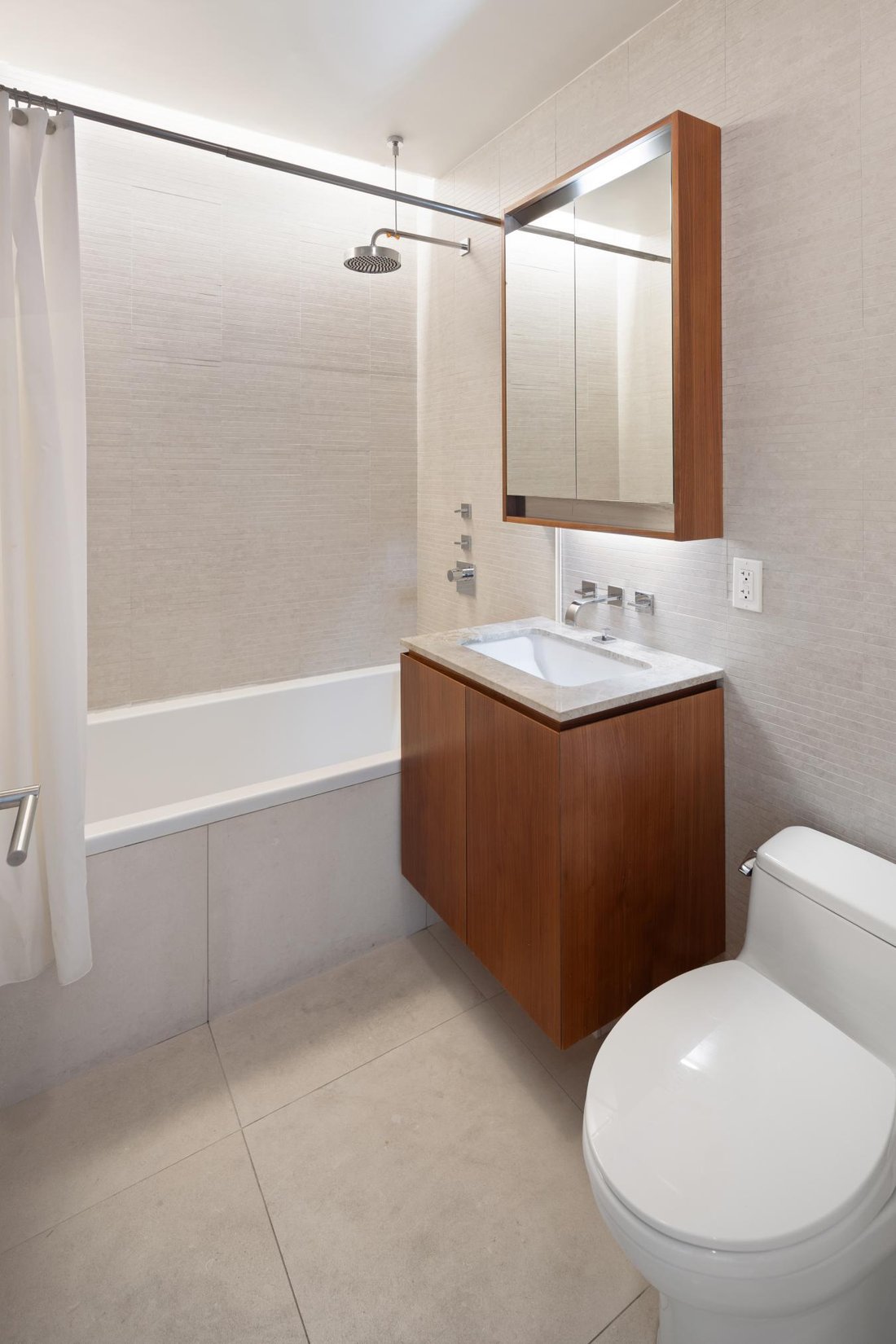 Condo in New York, New York, United States 2 - 18693307