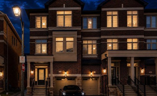 Villa in Markham, Ontario, Canada 1