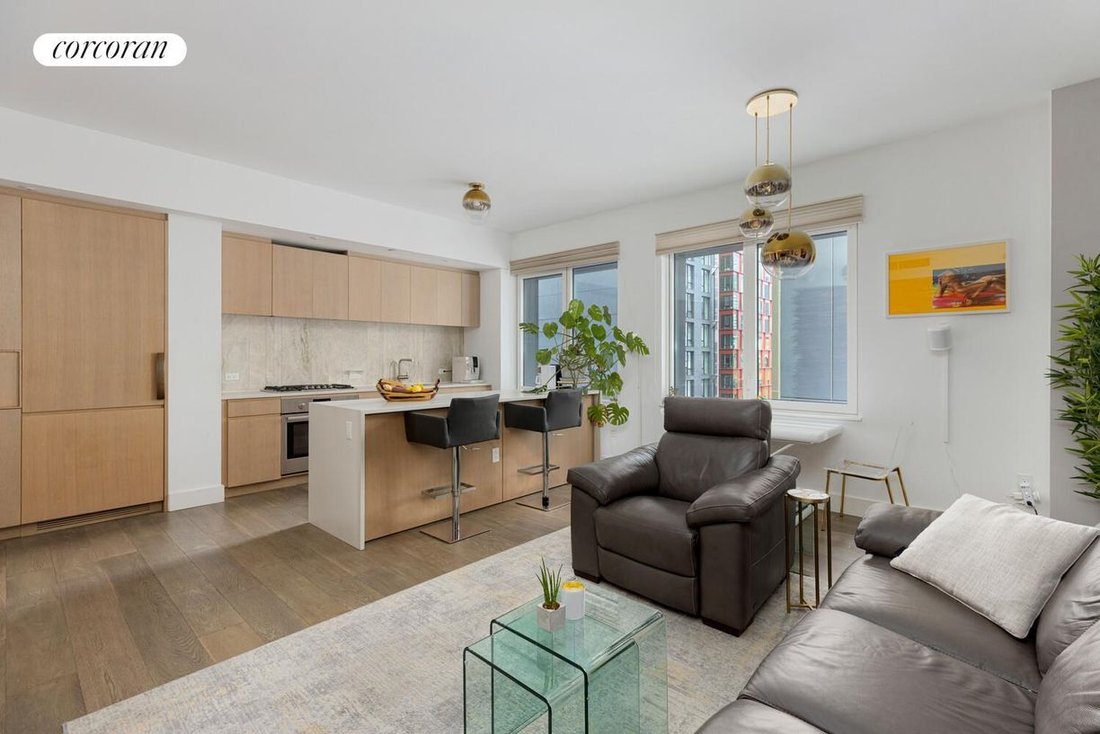 Condo in New York, New York, United States 5 - 18693630
