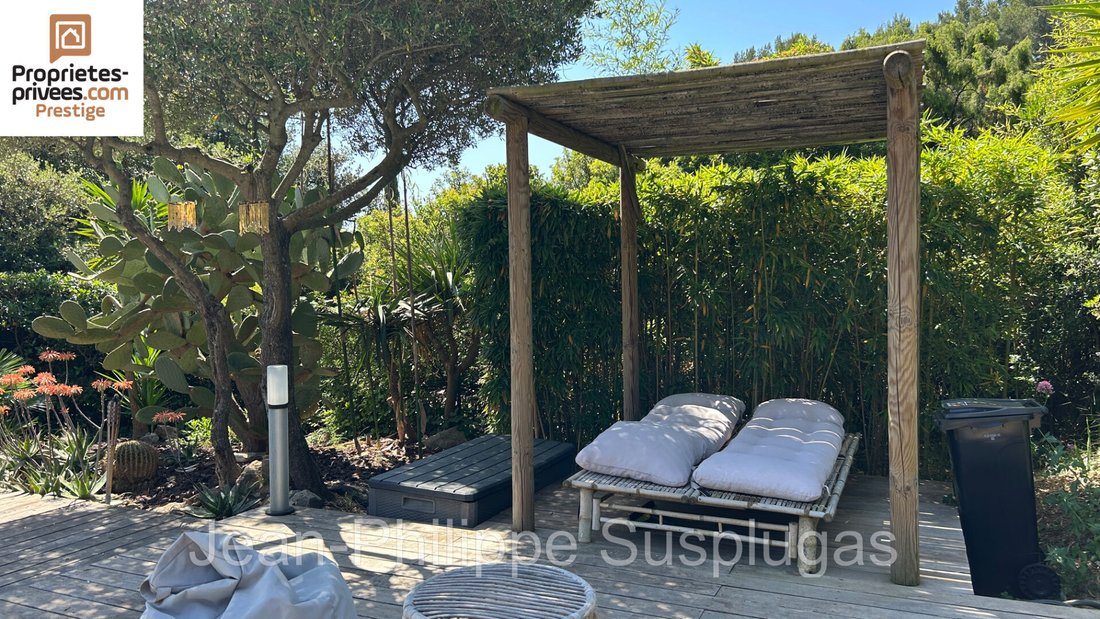 Villa in Nord, Sanary-sur-Mer, France 3 - 18693815