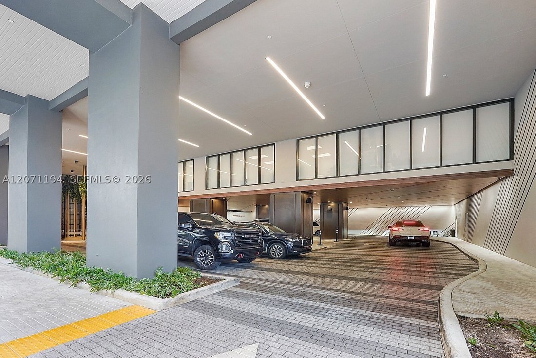 Condo in Miami, Florida, United States 1 - 18693458