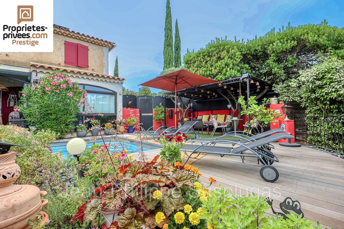Villa in La Cadiere-d'Azur, Provence-Alpes-Côte d'Azur, France 4 - 18693824