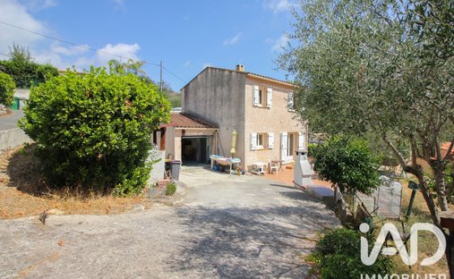 House in Vallée Verte-Issarts-Vignasses, Biot, France 1