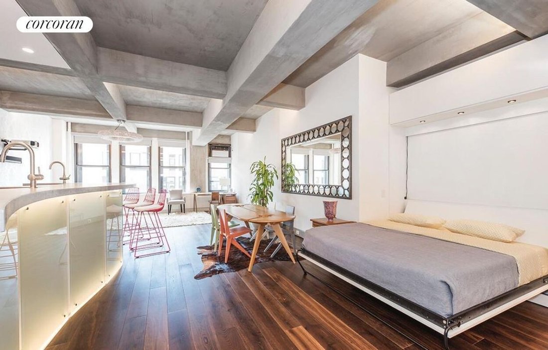 Condo in New York, New York, United States 1 - 18693625