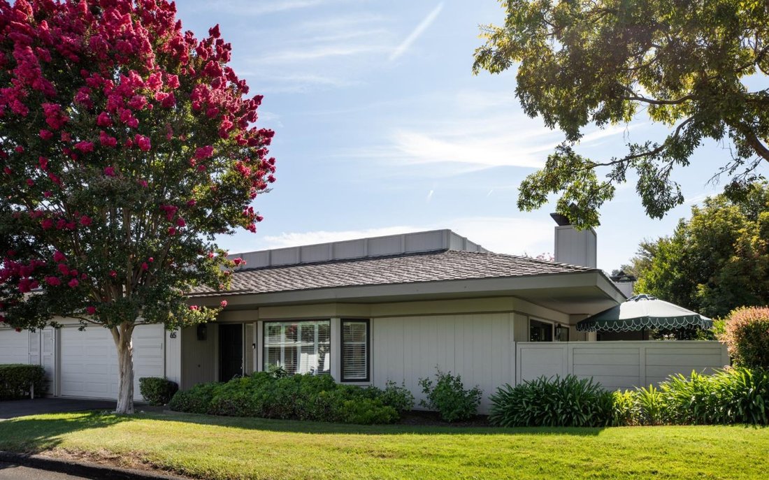 House in Los Altos Hills, California, United States 1 - 18693408