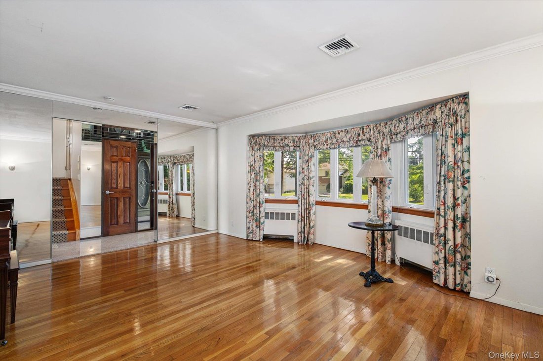 Casa en Albertson, Nueva York, Estados Unidos 4 - 18693621