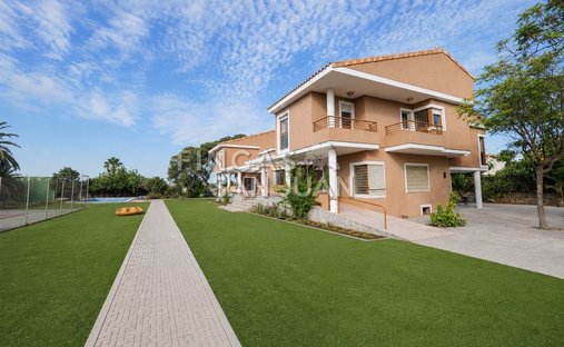 Chalet in Mutxamel, Valencian Community, Spain 1