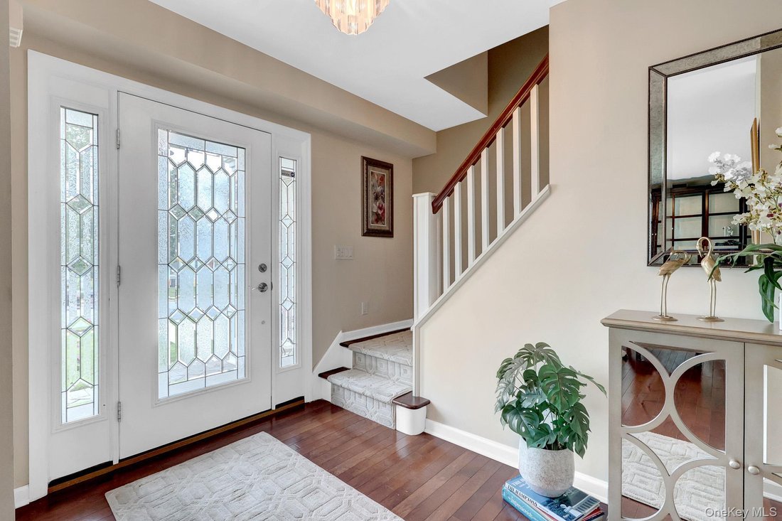 House in Massapequa, New York, United States 2 - 18694083