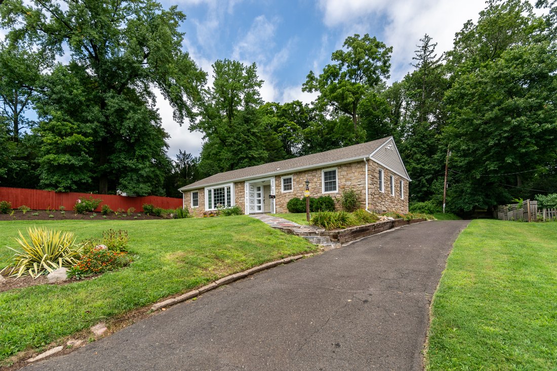 House in Wyndmoor, Pennsylvania, United States 4 - 18694123