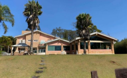 House in Araçoiaba da Serra, State of São Paulo, Brazil 1