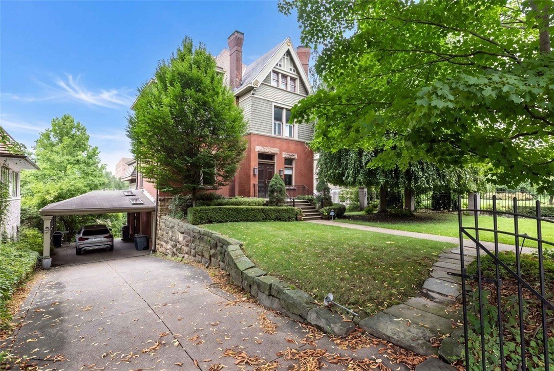 House in Pittsburgh, Pennsylvania, United States 3 - 18694135