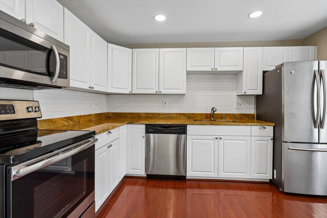 Townhouse in Oakton, Virginia, United States 4 - 18694155