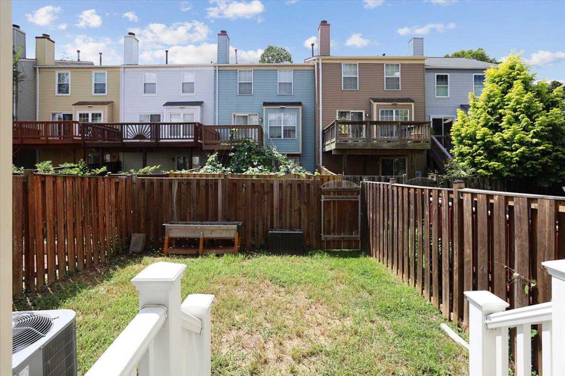 Townhouse in Oakton, Virginia, United States 3 - 18694155