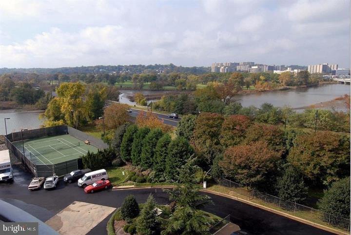 Condo in Alexandria, Virginia, United States 5 - 18694199