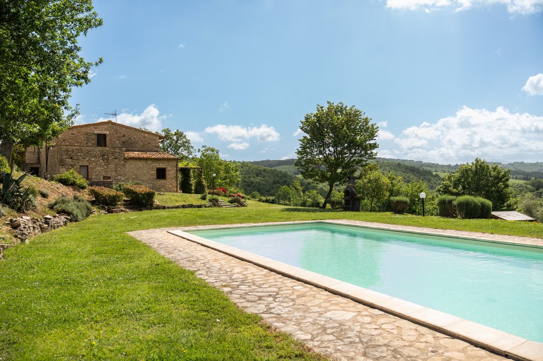 Country House in Todi, Umbria, Italy 2 - 18694209