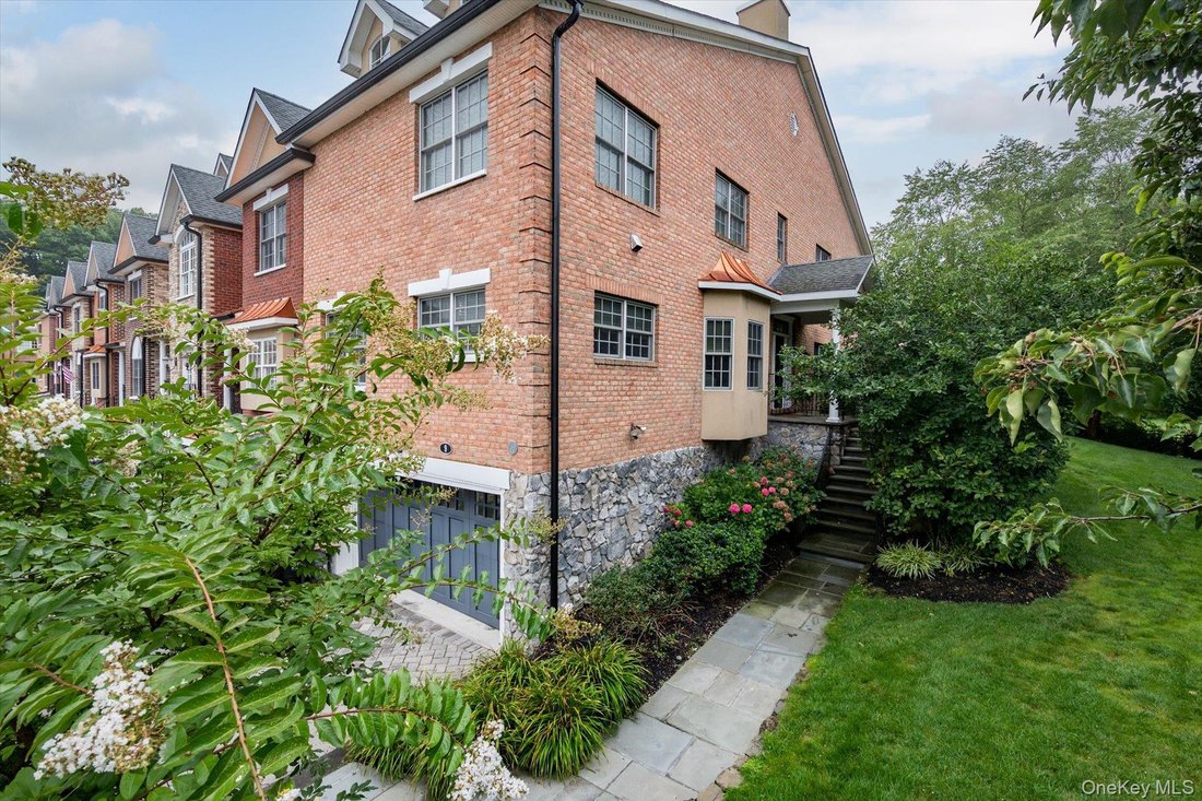 Condo in Woodbury, New York, United States 2 - 18694216