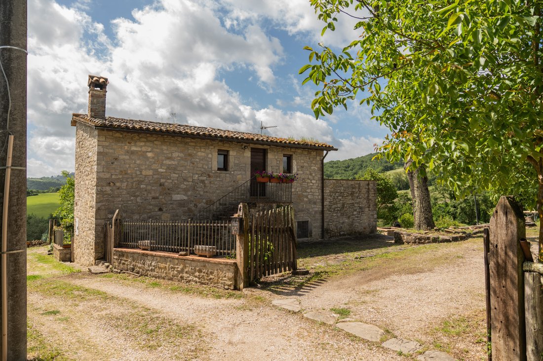 Country House in Todi, Umbria, Italy 3 - 18694209