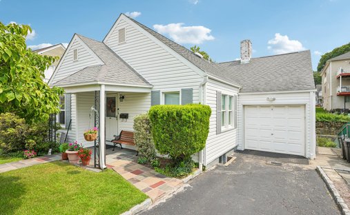 House in Yonkers, New York, United States 1